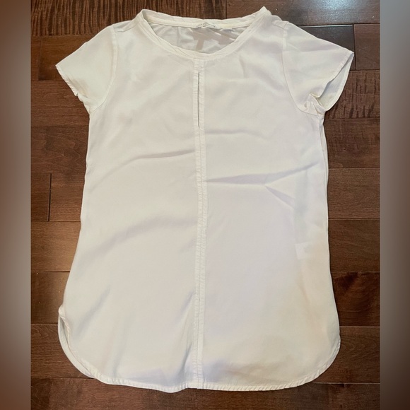RW&CO. White Blouse with Cap Sleeves - Picture 1 of 3